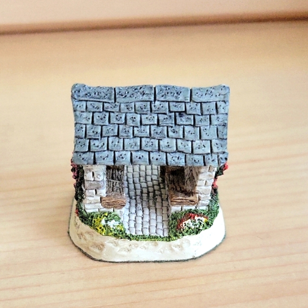 Miniature David Winters Cameos- Lych Gate